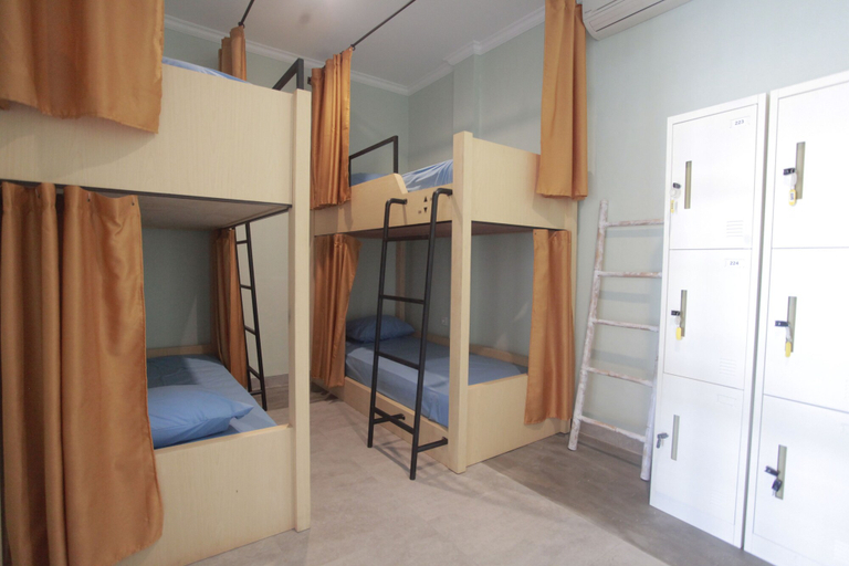 Bedroom 3, Beach Hut Hostel, Badung