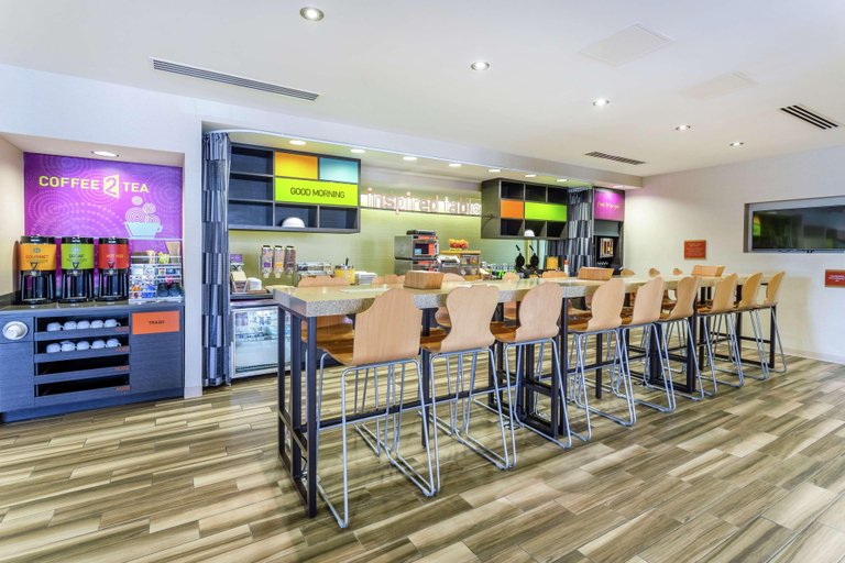 Food & Drinks 5, Home2 Suites by Hilton Dover, DE, Kent