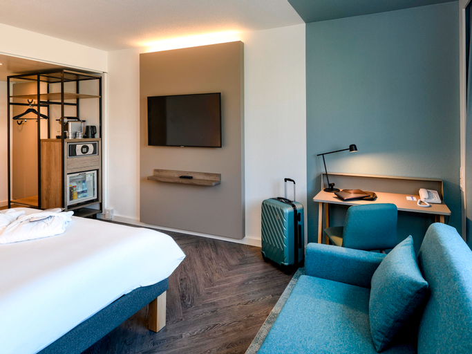 Bedroom 25