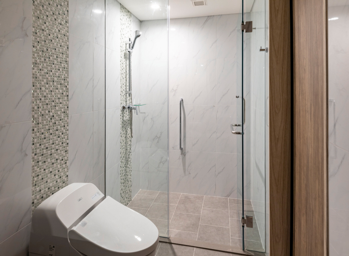 Bathroom 4