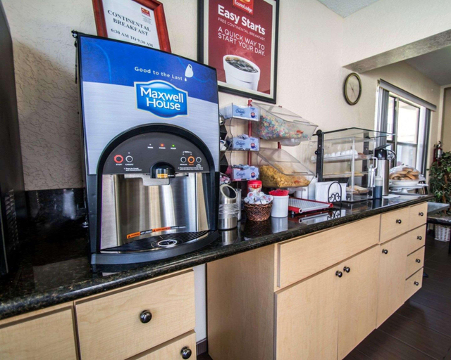 Food & Drinks, Fort Lauderdale Gardens Inn & Suites, Broward