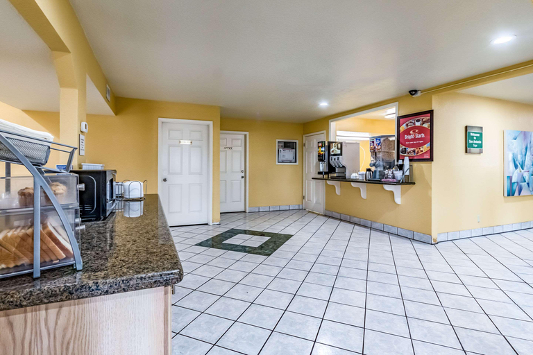 Public Area 2, Econo Lodge Near Seaworld, Bexar