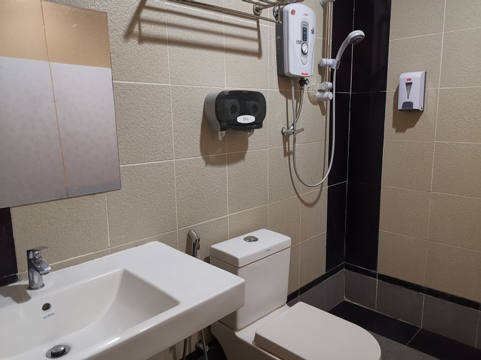 Bathroom 17