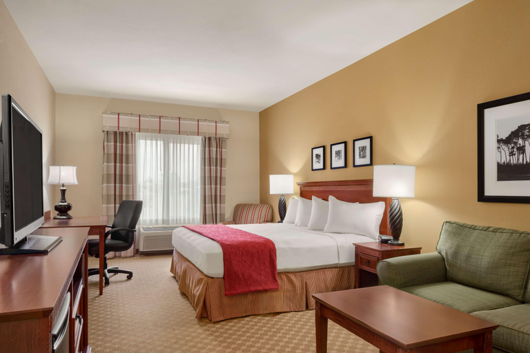 Bedroom 3, Country Inn & Suites by Radisson Bloomington-Norma, McLean
