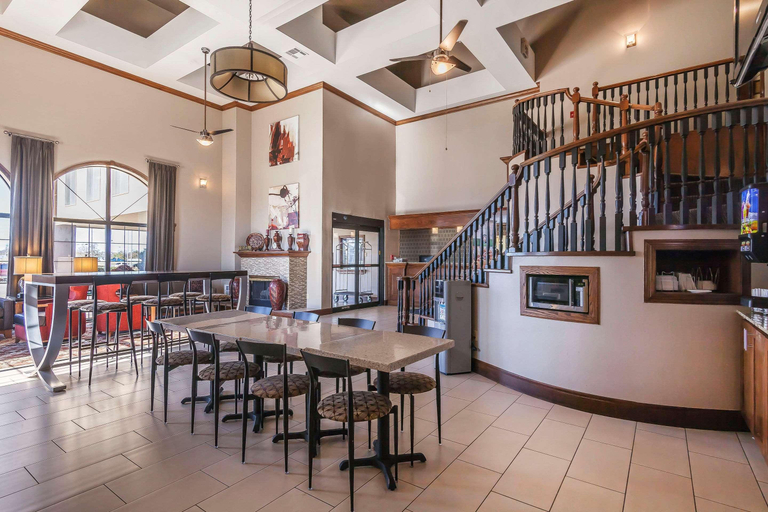 Food & Drinks 5, Quality Inn & Suites Owasso, Tulsa