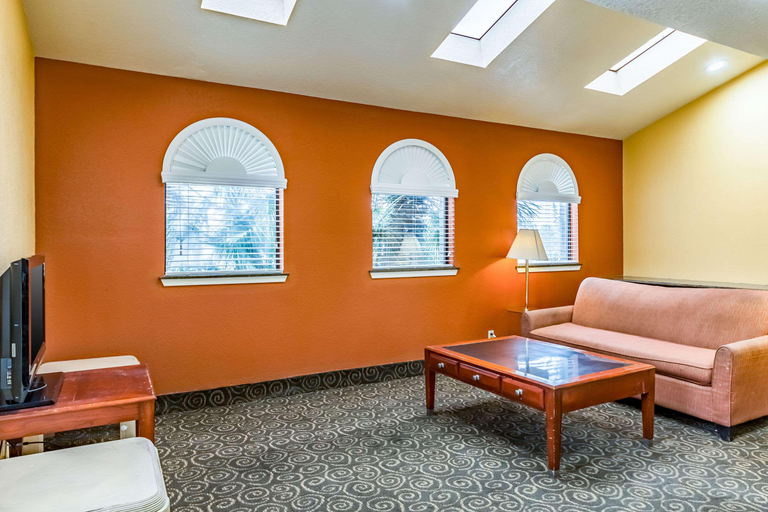 Public Area 2, Econo Lodge Near Seaworld, Bexar