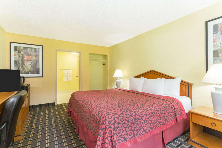 Bedroom 18