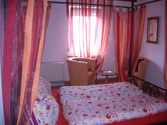 Bedroom 2, Ferienwohnung Ruhl, Bodenseekreis