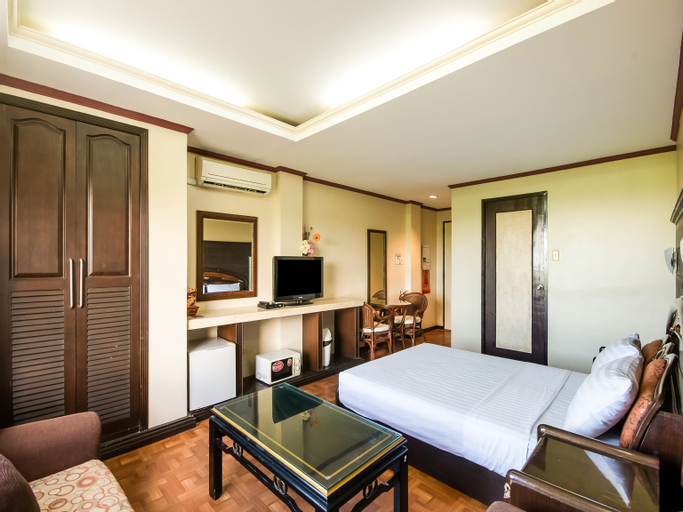 Bedroom 6