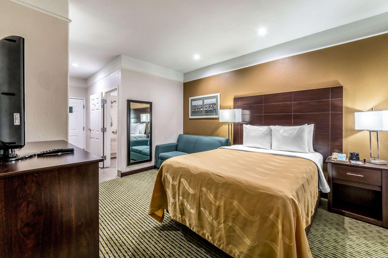 Bedroom 3, Quality Inn Suites Seaworld North, Bexar