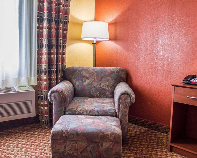 Public Area 2, Holiday Inn Manitowoc by IHG, Manitowoc
