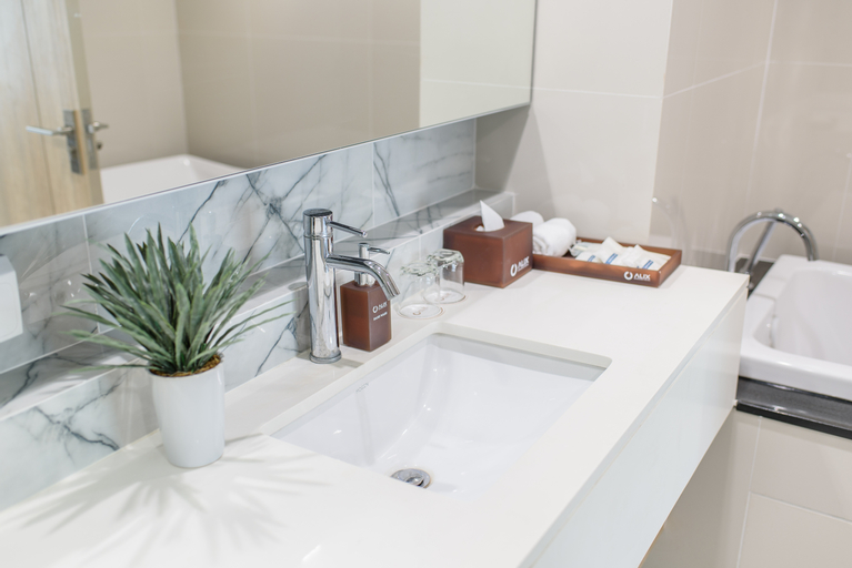 Bathroom 13