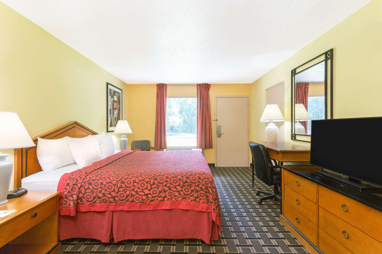 Bedroom 24