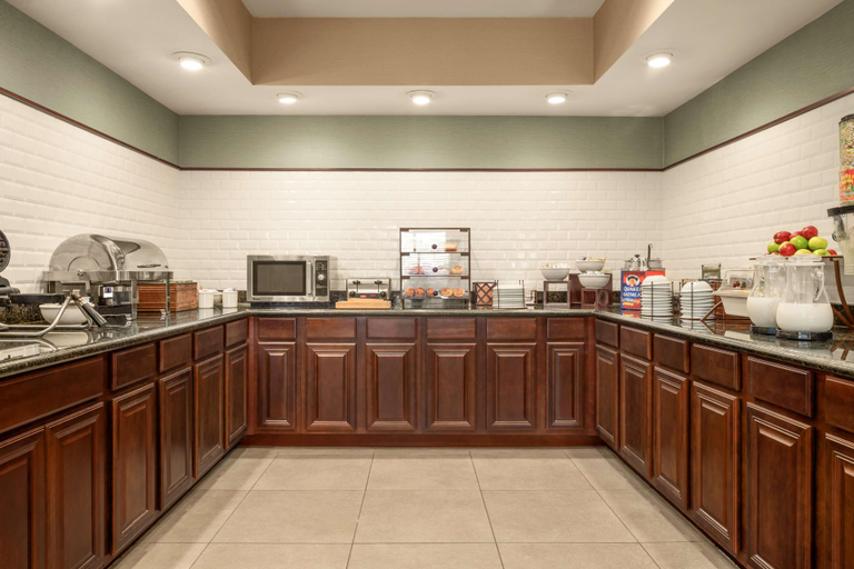 Food & Drinks, Country Inn & Suites By Radisson, Lima, Allen