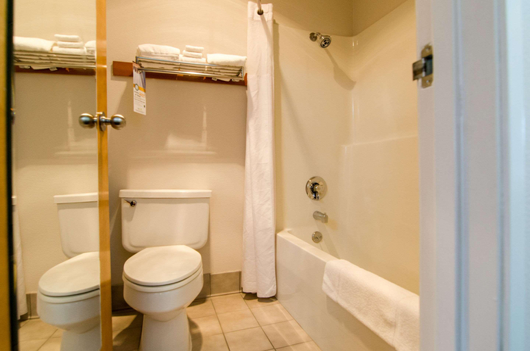 Bathroom 5, Cottage Grove - Eugene South, Lane