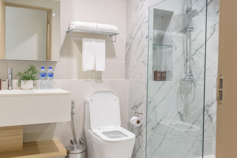 Bathroom 10