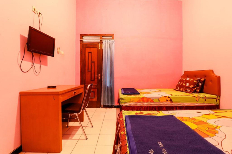 Room 8