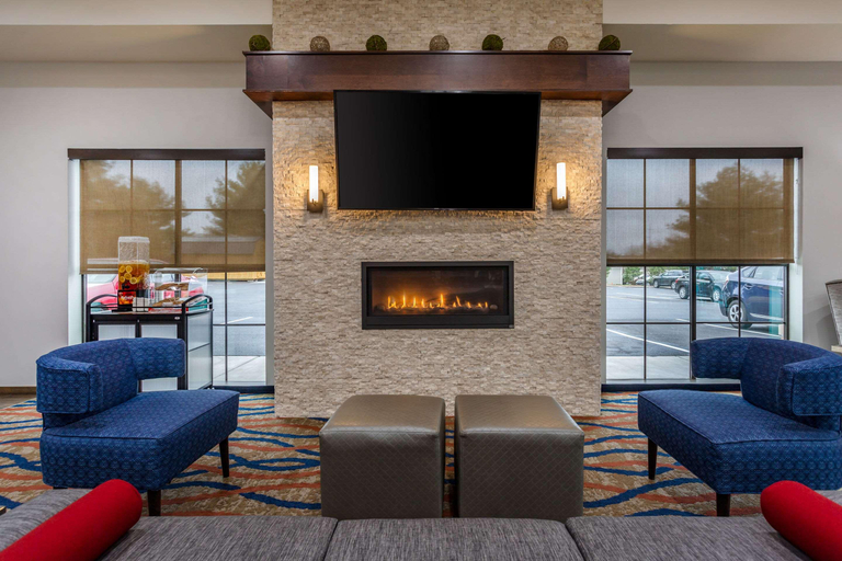 Public Area 2, Comfort Suites Bowling Green Area, Warren