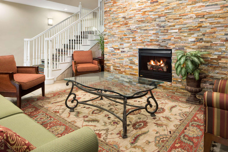Public Area 2, Country Inn & Suites by Radisson, Columbus West, OH, Franklin