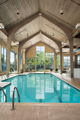 Sport & Beauty, The Woodlands Plaza Toledo Hote, Lucas