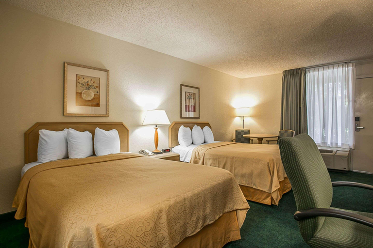 Bedroom 4, Sumter Inn, Sumter