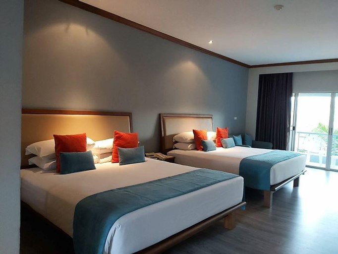 Sir James Resort, Muak Lek