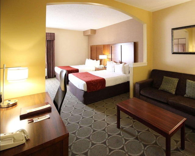 Bedroom 3, Comfort Suites Near University, Middlesex