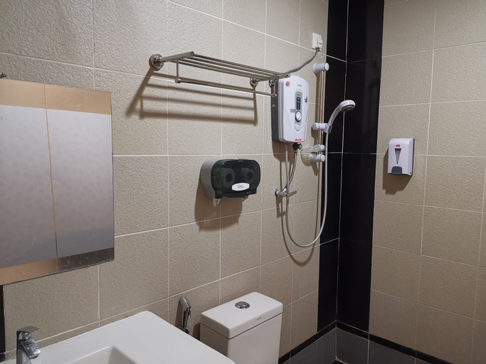 Bathroom 19