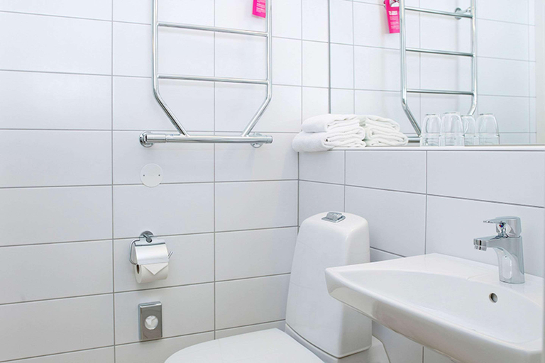 Bathroom 4, Comfort Hotel Jazz, Borås