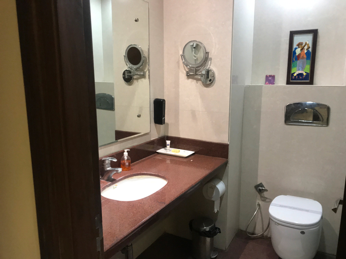 Bathroom 3