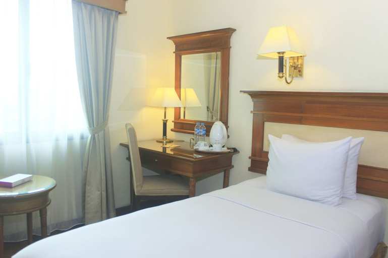 Bedroom 13