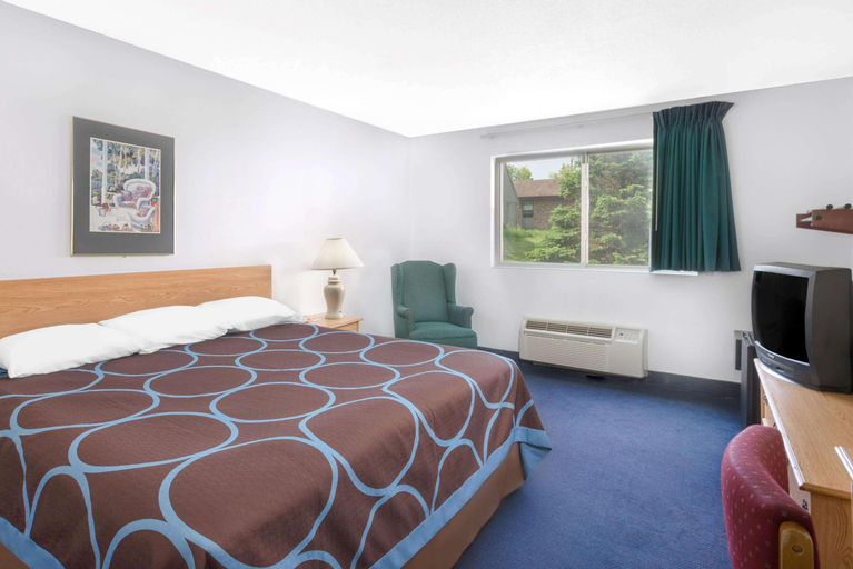 Bedroom 12
