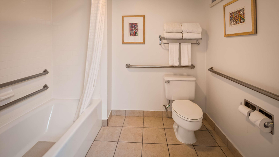 Bathroom 10