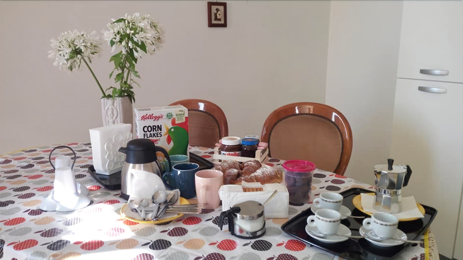 Food & Drinks, Annabella's Country House, Napoli