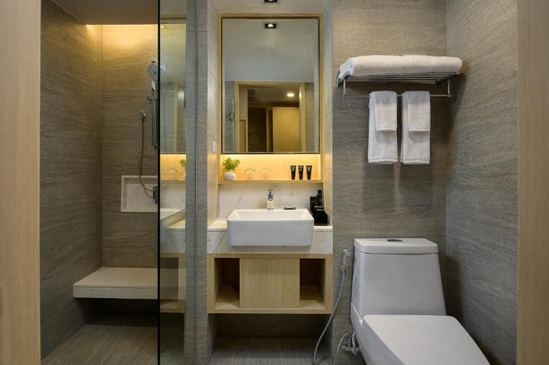 Bathroom 17