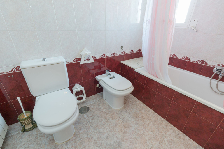 Bathroom 5, Fidalsa White House Premium, Alicante