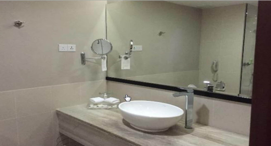 Bathroom 21
