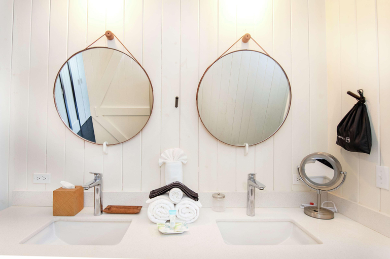 Bathroom 5, Mahogany Bay Resort & Beach Club, Curio Collection