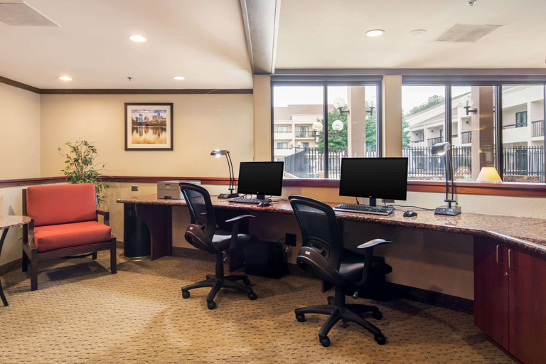 Public Area 3, Comfort Inn Roswell-Dunwoody, Fulton