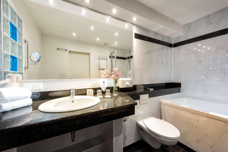 Bathroom 7