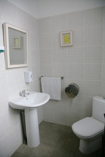 Bathroom 3, Pension Nuevo Pino, Sevilla