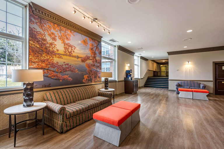 Public Area 5, Clarion Inn Falls Church - Arlington, Fairfax
