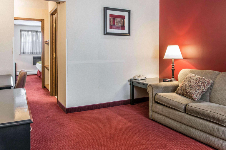 Public Area 3, Rodeway Inn Grandville - Grand Rapids, Kent