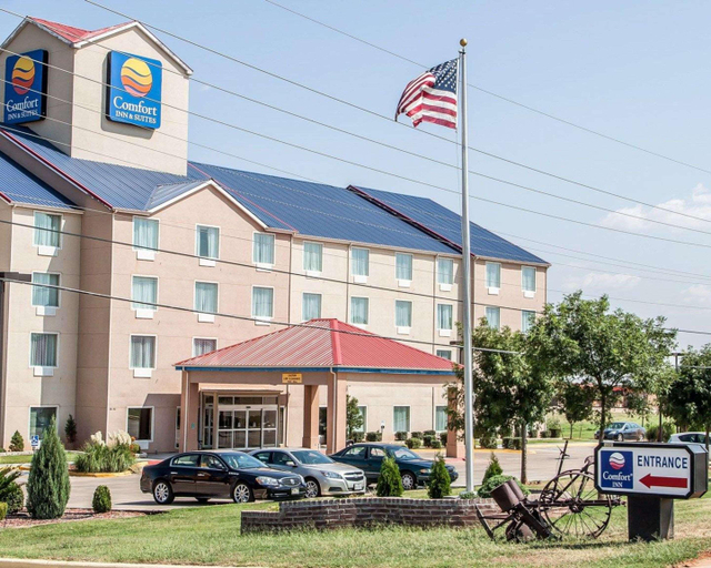Exterior & Views 2, Comfort Inn & Suites, Beckham