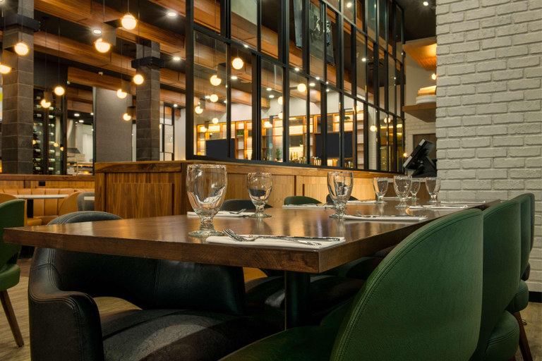 Food & Drinks 5, Radisson Hotel & Suites Fort McMurray, Division No. 16
