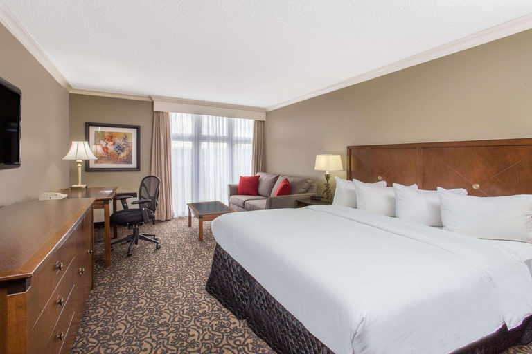 Bedroom 3, Ramada by Wyndham Cornwall, Stormont, Dundas and Glengarry