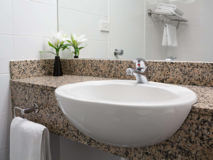 Bathroom 4
