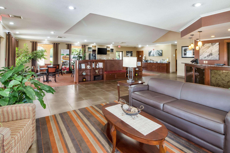 Public Area 2, Quality Inn Dandridge, Jefferson