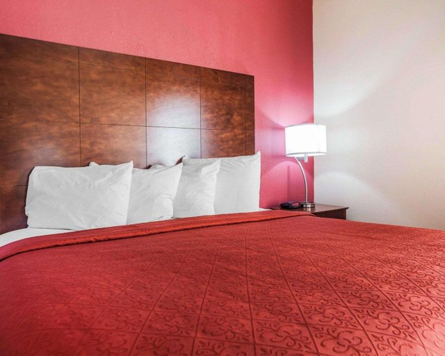 Bedroom 3, Quality Inn & Suites Altoona - Des Moines, Polk