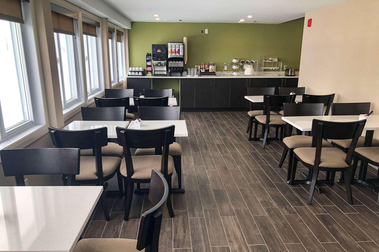 Food & Drinks 5, Sleep Inn & Suites Quebec City East, La Côte-de-Beaupré